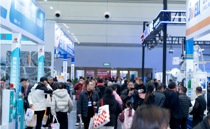 印刷包装展开展第二天：创新技术引领，行业交流热烈